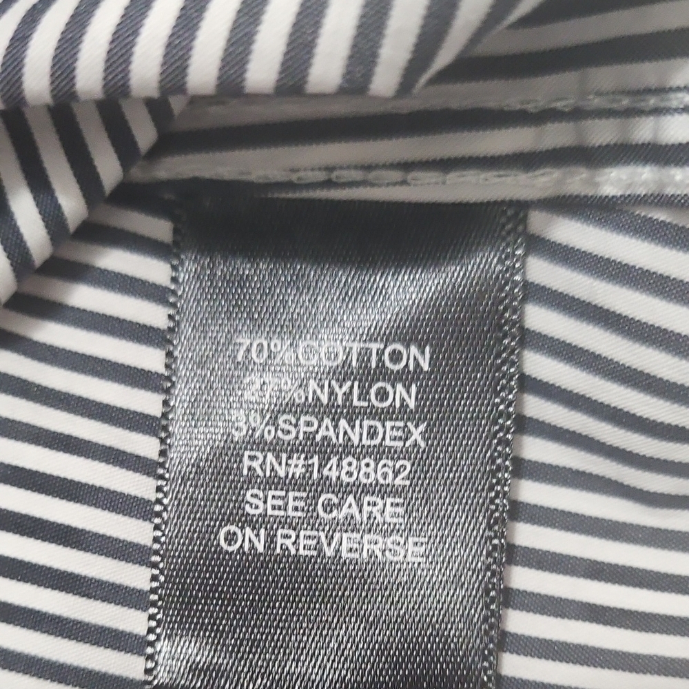 Torrid Black and White Striped Button Up Top 0 L - Picture 5 of 6